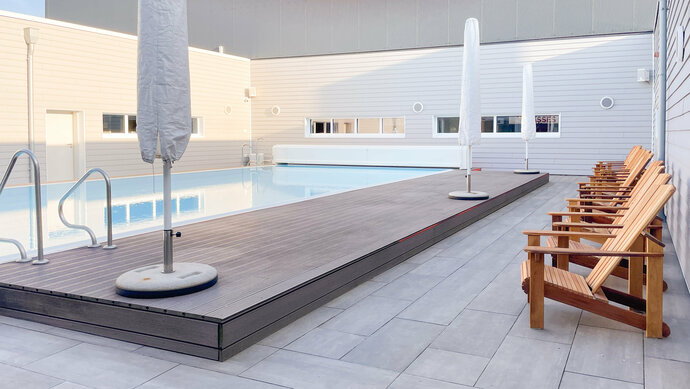 Perspektive Pool im innenliegenden Bereich des Sports & Spa