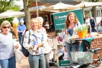 Rechts: Christiane Sieg, Leiterin des Gundlach-Seniorentreff im Roderbruch